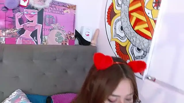 Snapshot of sarawiliamx chatting on 02.16.25 sarawiliamx online show from 02.16.25