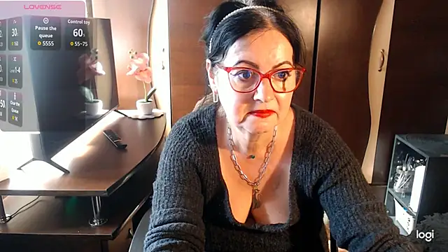 exymilf  online show from 10.11.25