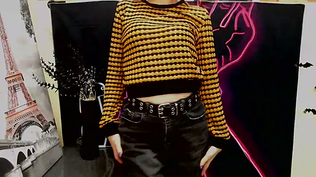 Snapshot of StellaCRL chatting on 01.07.25 StellaCRL online show from 01.07.25