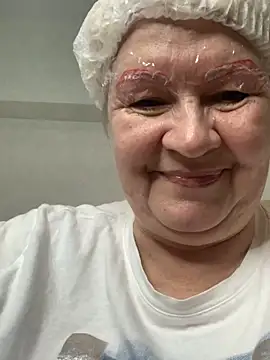 Laura Millf online show from 01.23.25