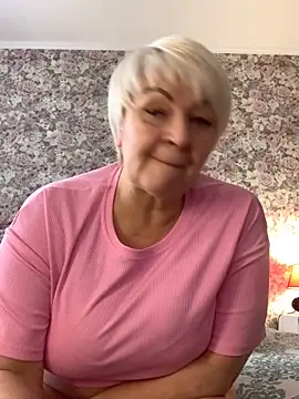 Laura Millf online show from 03.05.25