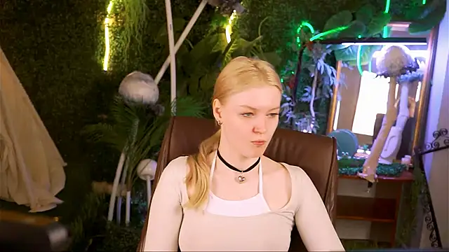 GraceGlamour online show from 03.17.25