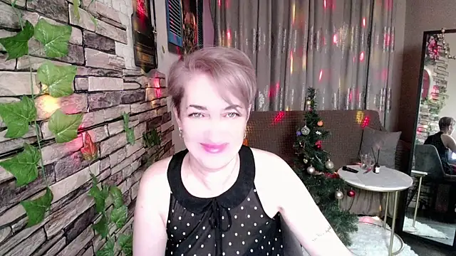 Snapshot of Hot_Girl87 chatting on 01.09.25 Hot Girl87 online show from 01.09.25