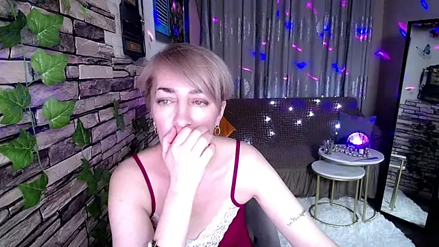 Snapshot of Hot_Girl87 chatting on 01.22.25 Hot Girl87 online show from 01.22.25