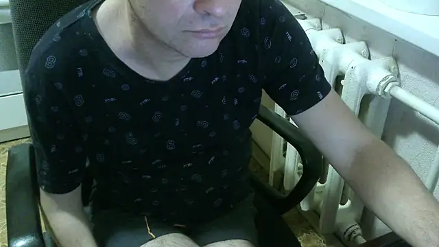 Snapshot of AlDON59 chatting on 11.01.25 AlDON59 online show from 11.01.25