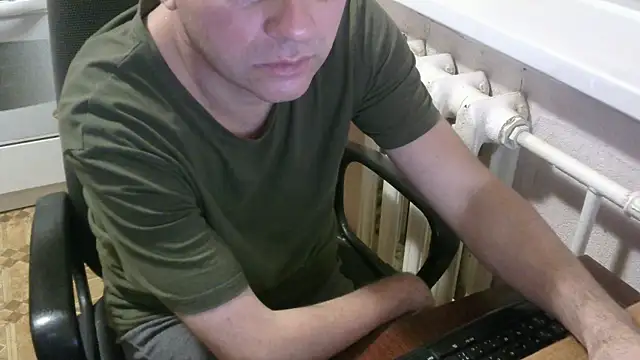 Snapshot of AlDON59 chatting on 11.23.25 AlDON59 online show from 11.23.25