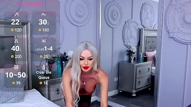 Snapshot of AlexaFaye chatting on 01.30.25 AlexaFaye online show from 01.30.25