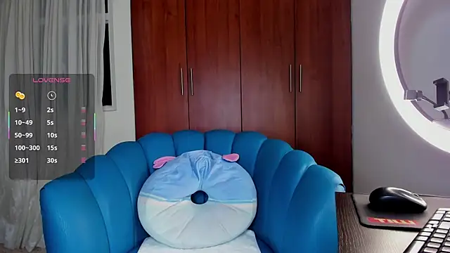 Julie Markk online show from 09.13.25