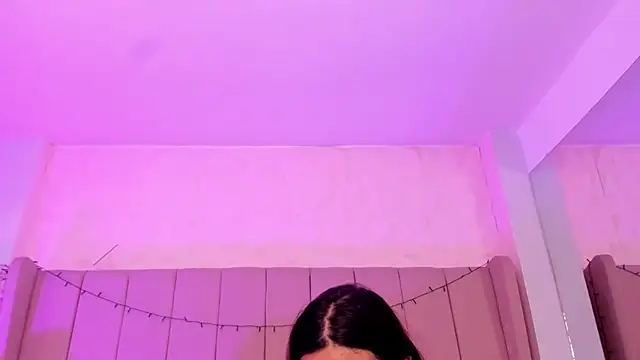 Snapshot of MollyBigBoobs12 chatting on 09.11.25 MollyBigBoobs12 online show from 09.11.25