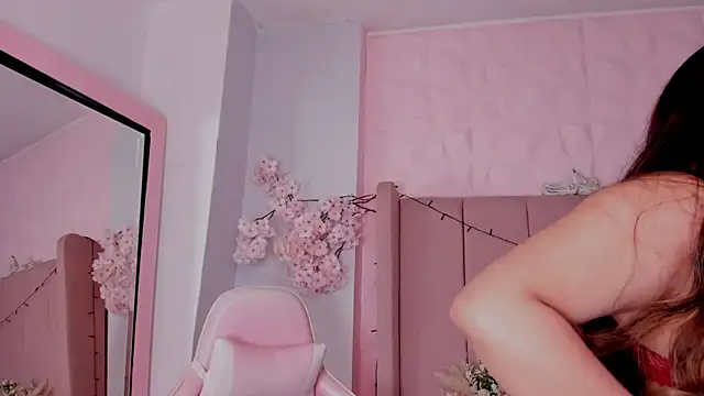 Snapshot of MollyBigBoobs12 chatting on 10.14.25 MollyBigBoobs12 online show from 10.14.25