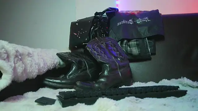 Leonnardo Jaramillo online show from 12.03.24