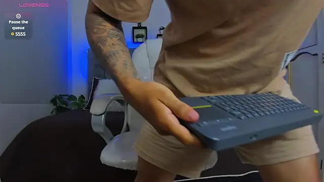 Damian23   online show from 02.11.25