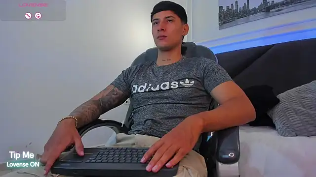 Snapshot of Damian23__ chatting on 02.02.26 Damian23 online show from 02.02.26