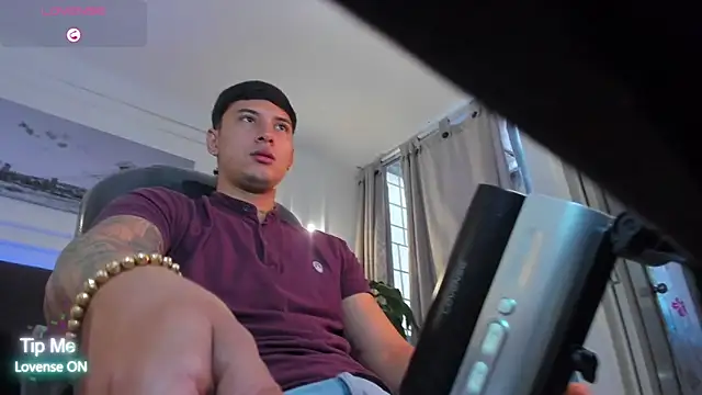 Snapshot of Damian23__ chatting on 02.05.26 Damian23 online show from 02.05.26