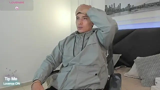 Snapshot of Damian23__ chatting on 02.10.26 Damian23 online show from 02.10.26