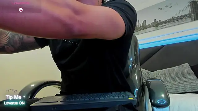 Snapshot of Damian23__ chatting on 02.15.26 Damian23 online show from 02.15.26