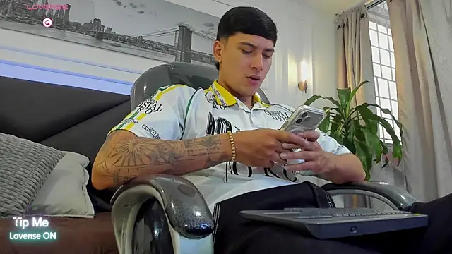 Snapshot of Damian23__ chatting on 02.28.26 Damian23 online show from 02.28.26