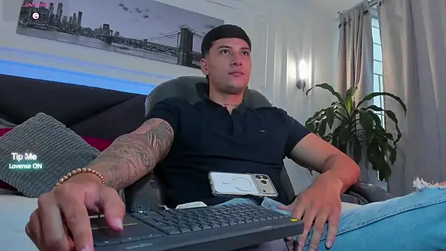 Snapshot of Damian23__ chatting on 03.09.26 Damian23 online show from 03.09.26