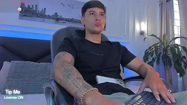 Snapshot of Damian23__ chatting on 03.16.26 Damian23 online show from 03.16.26