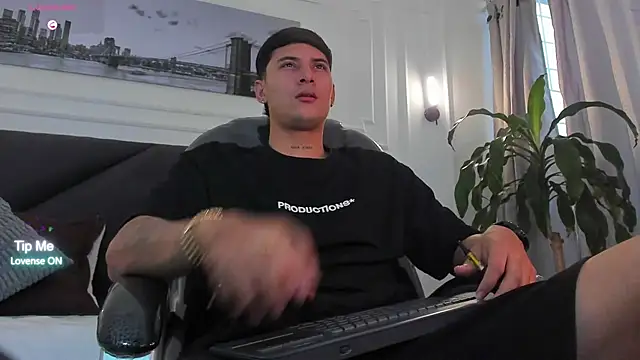 Snapshot of Damian23__ chatting on 04.04.26 Damian23 online show from 04.04.26