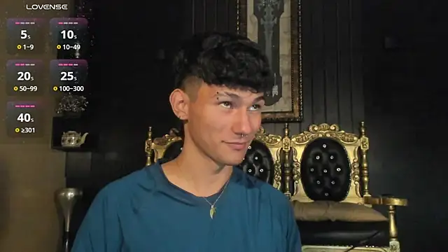 Snapshot of Alexx_tc chatting on 12.12.24 Alexx tc online show from 12.12.24