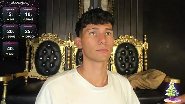 Snapshot of Alexx_tc chatting on 12.31.24 Alexx tc online show from 12.31.24