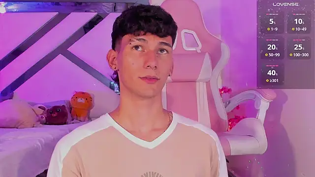 Snapshot of Alexx_tc chatting on 01.12.25 Alexx tc online show from 01.12.25