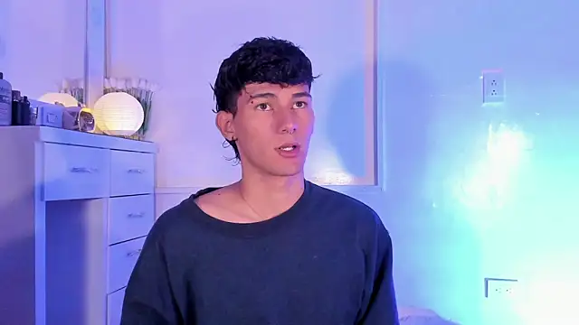 Snapshot of Alexx_tc chatting on 03.23.25 Alexx tc online show from 03.23.25