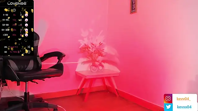 Snapshot of Alexx_tc chatting on 10.01.25 Alexx tc online show from 10.01.25