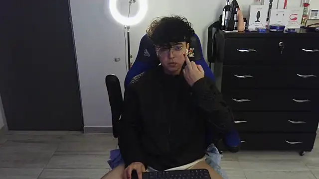 thomascooper7 online show from 02.17.25