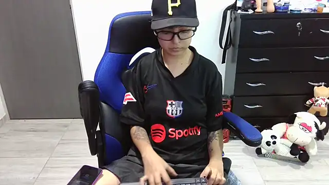 thomascooper7 online show from 11.24.25