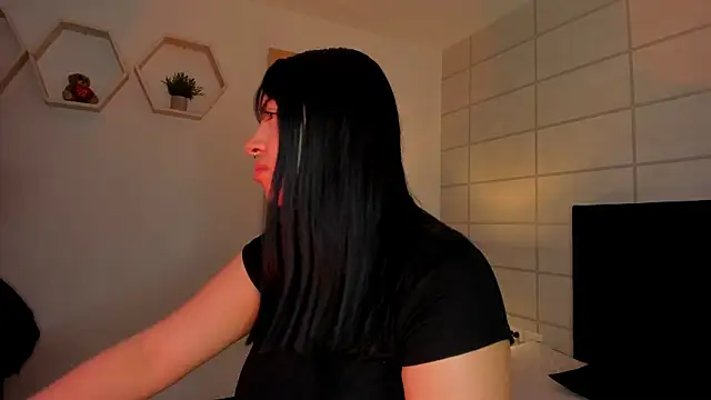 Christine Laam online show from 02.04.26