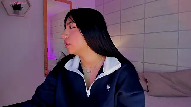 Snapshot of Christine_Laam chatting on 03.03.26 Christine Laam online show from 03.03.26