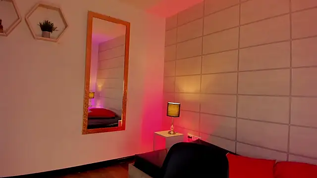 Snapshot of Christine_Laam chatting on 03.09.26 Christine Laam online show from 03.09.26