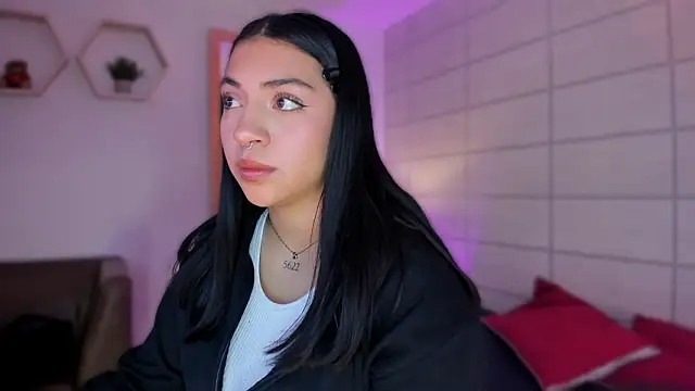 Snapshot of Christine_Laam chatting on 03.16.26 Christine Laam online show from 03.16.26