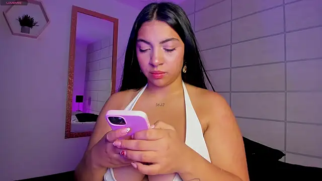 Snapshot of Christine_Laam chatting on 04.14.26 Christine Laam online show from 04.14.26