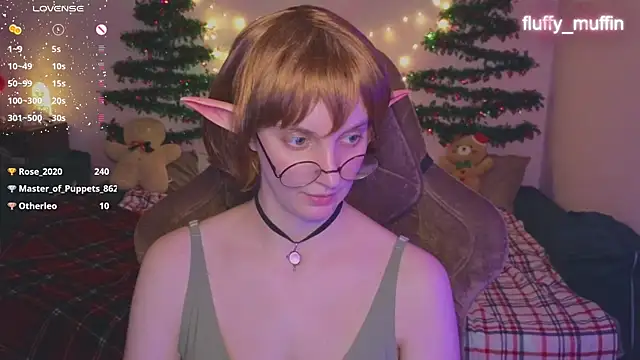 Snapshot of Fluffy_muffin_ chatting on 12.13.24 Fluffy muffin online show from 12.13.24