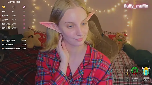 Snapshot of Fluffy_muffin_ chatting on 12.30.24 Fluffy muffin online show from 12.30.24