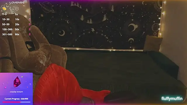 Snapshot of Fluffy_muffin_ chatting on 02.16.25 Fluffy muffin online show from 02.16.25