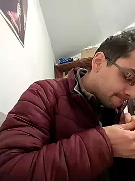 Snapshot of HungEddy chatting on 01.06.25 HungEddy online show from 01.06.25