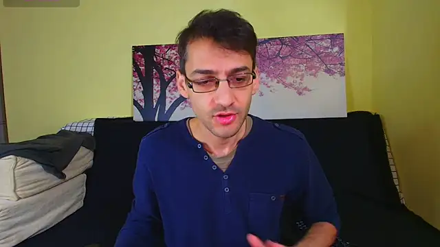 Snapshot of HungEddy chatting on 10.20.25 HungEddy online show from 10.20.25