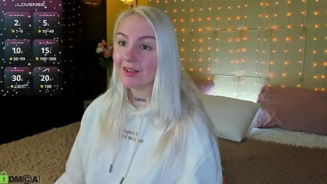 Snapshot of Debbie_Taylor chatting on 05.18.26 Debbie Taylor online show from 05.18.26