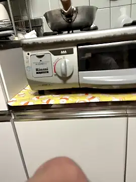 Snapshot of SaneService9 chatting on 10.30.25 SaneService9 online show from 10.30.25