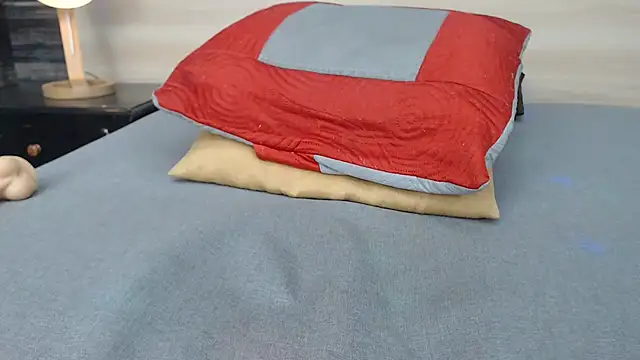 nahomibecker online show from 03.15.25