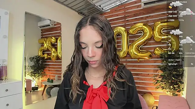 Sapphire Venuss online show from 01.05.25