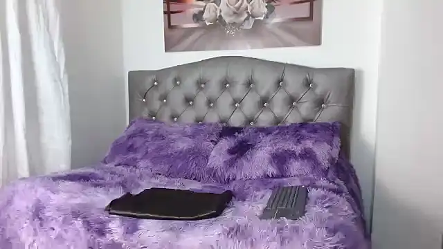 Snapshot of lily_f00x chatting on 02.11.25 lily f00x online show from 02.11.25