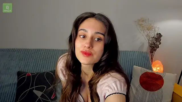 erika hoiree online show from 03.22.25