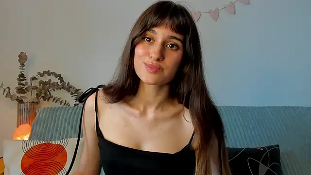 erika hoiree online show from 09.21.25