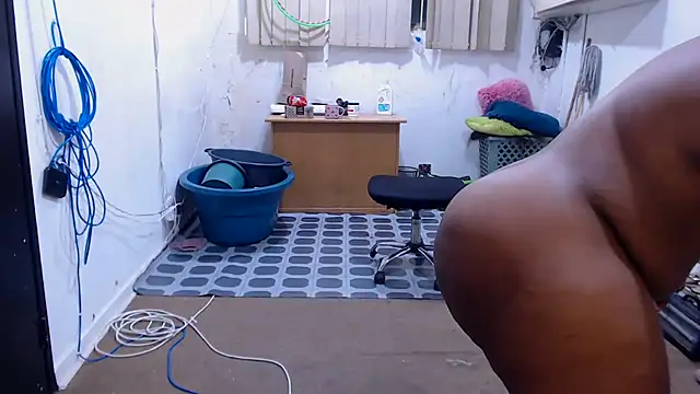 BigbootyNickyx online show from 02.05.26