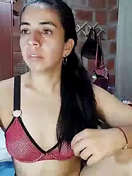 Snapshot of anngela01 chatting on 12.26.24 anngela01 online show from 12.26.24